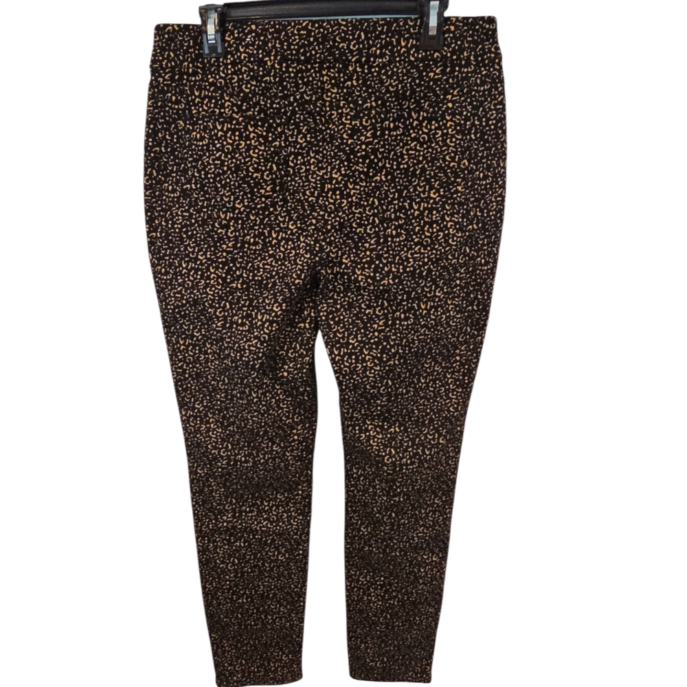Chico's Size 1.5 / 10 Black Tan Animal Print Pull On Pants Jeggings - Picture 2 of 5
